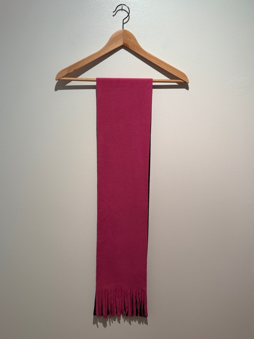 NWOT Reversible Women's Pink & Black Fringe Scarf